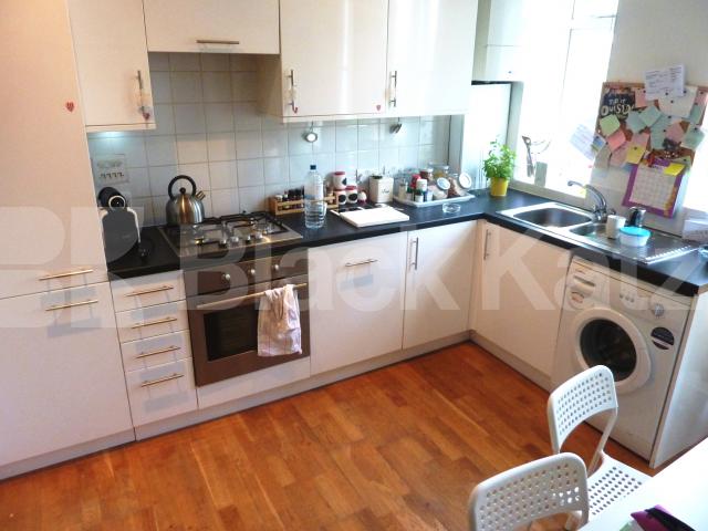 			BEAUTIFUL TWO BEDROOM TWO BATHROOM APARTMENT, 2 Bedroom, 1 bath, 1 reception Flat			 Hilldrop Road, TUFNELL PARK 